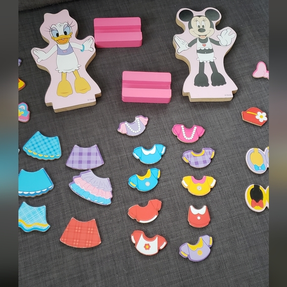 Melissa & Doug Wooden Magnetic Dress-Up - Picture 7 of 8